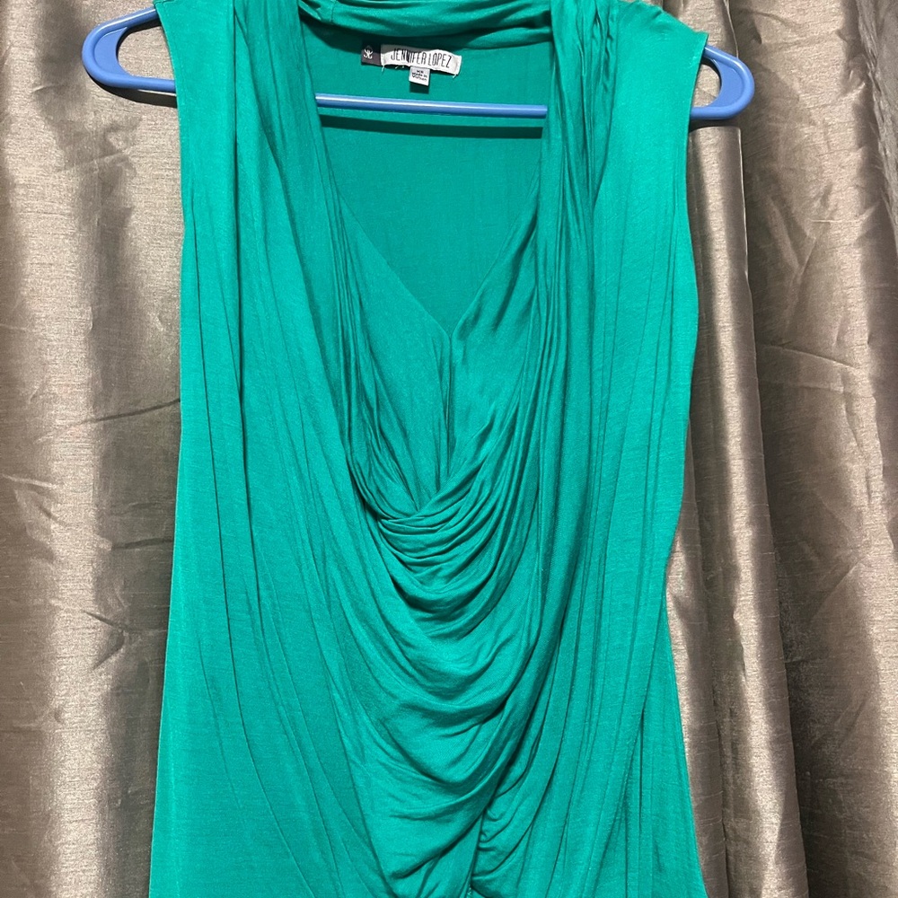 Jennifer Lopez Vibrant Green Top!